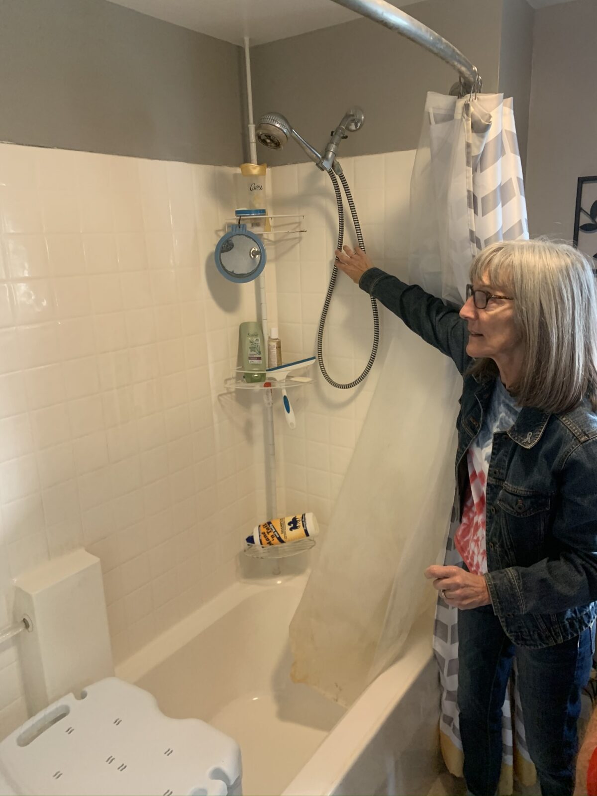 Nancy Watkins discussing bath challenges Nancy Watkins discussing bath challenges